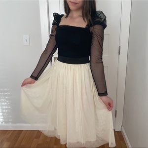 Midi white skirt